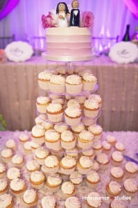 DIY Handmade wedding - Cake and cupcake tower from Le Dolci