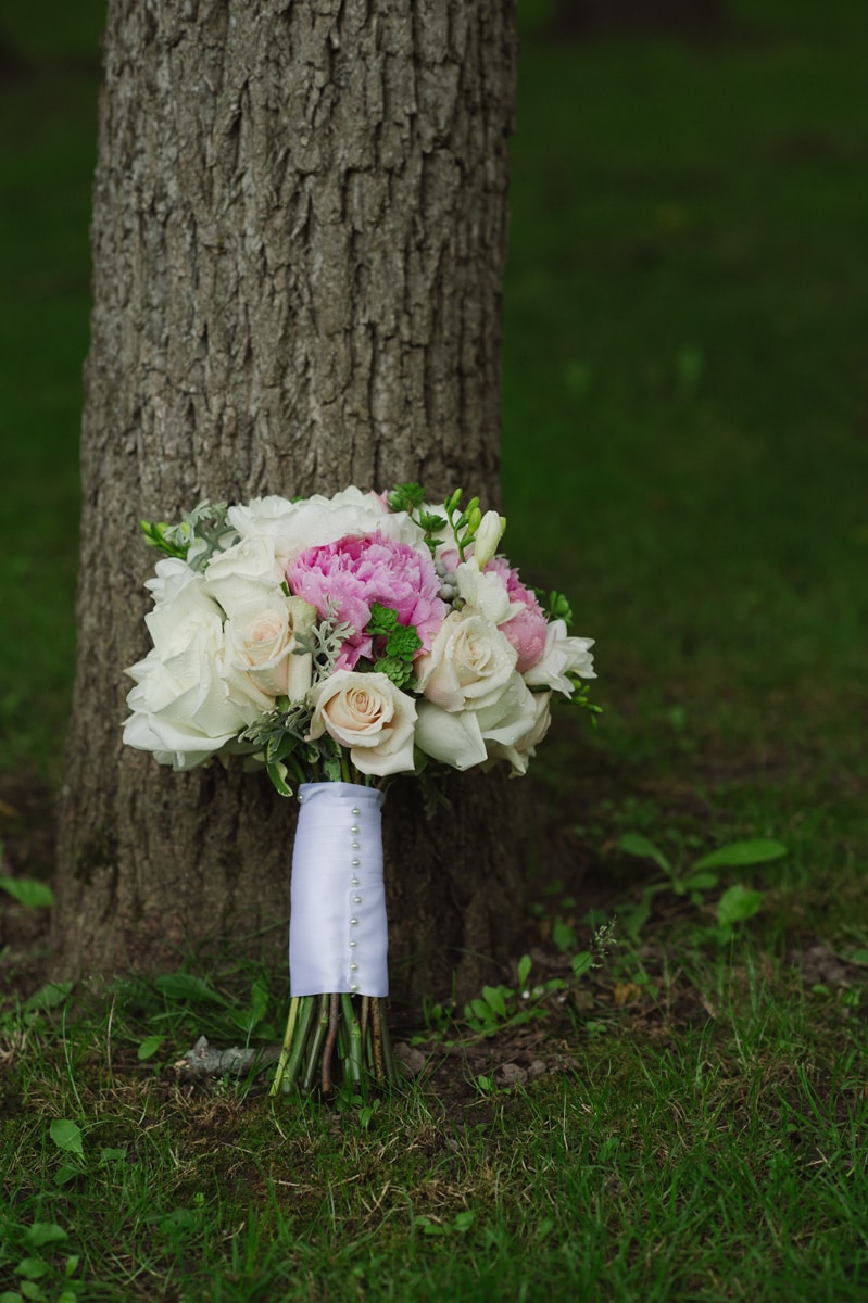 White and pink floral bouquet. See more at Rebecca Chan Weddings and Events https://rebeccachan.ca