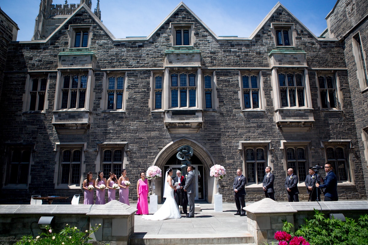 Outdoor wedding ceremony at Hart House