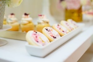 Wedding Trends from the 2016 Wedluxe Show - Lavish sweets tables