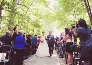 Quirky outdoor wedding at Kortright Centre