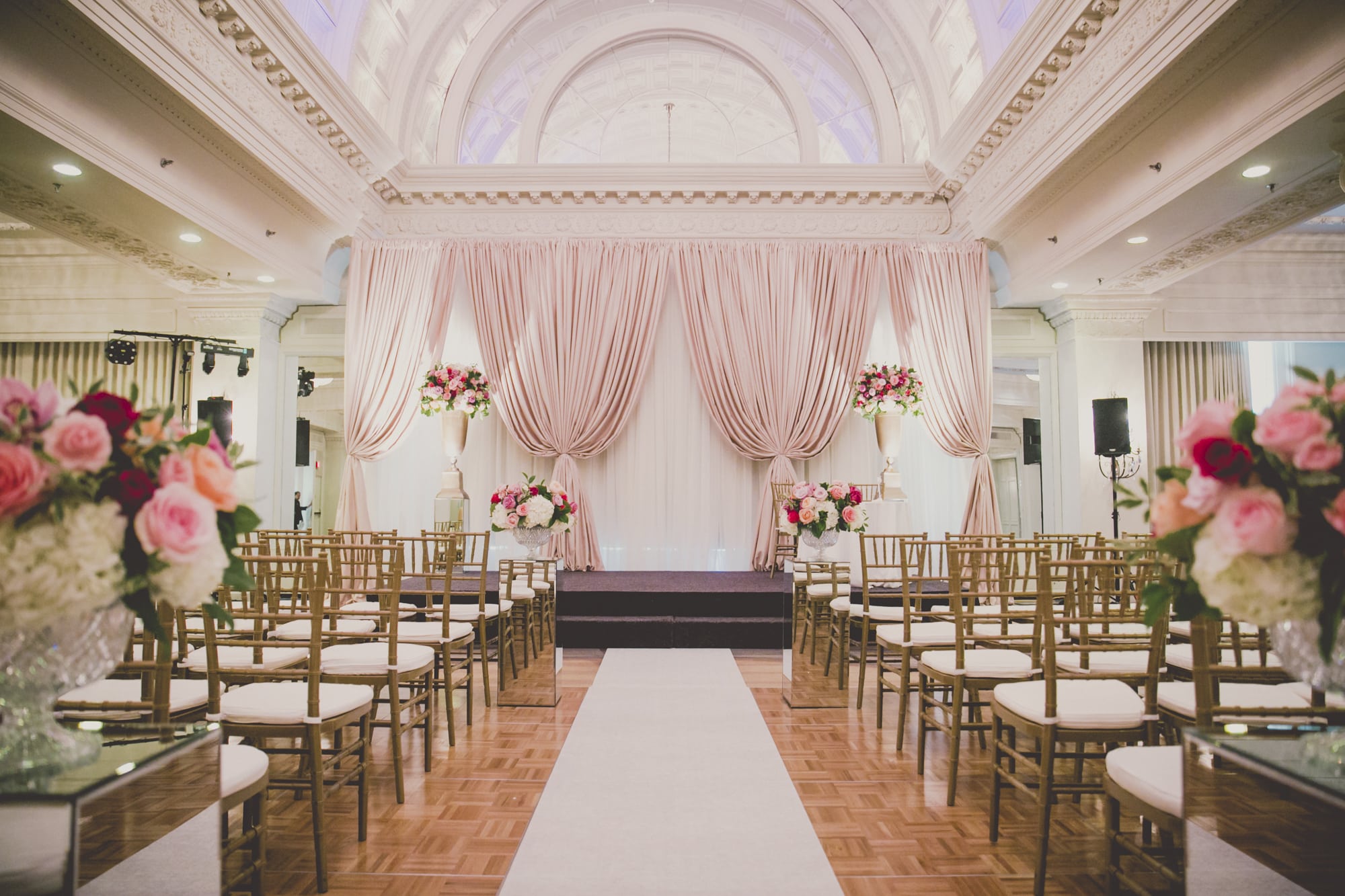 Elegant and understated wedding at King Edward Hotel