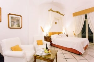 Romantic Amalfi Coast Honeymoon Ideas - Hotel Santa Caterina. Photo: Joee Wong Photography, As seen on rebeccachan.ca