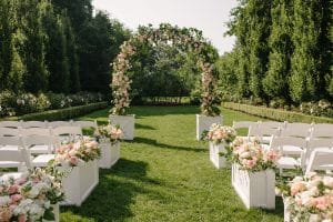 Beautiful outdoor wedding at Graydon Hall Manor