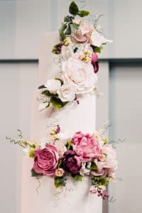 Fall wedding trends - get a showstopping wedding cake