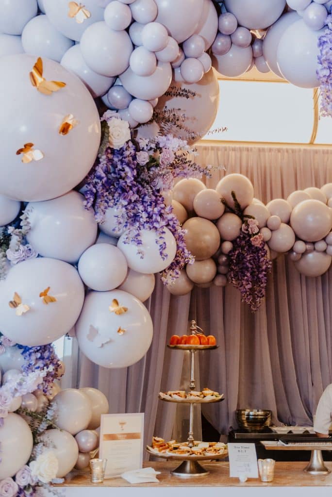 Wedluxe Show 2020 - Whimsical purple balloons