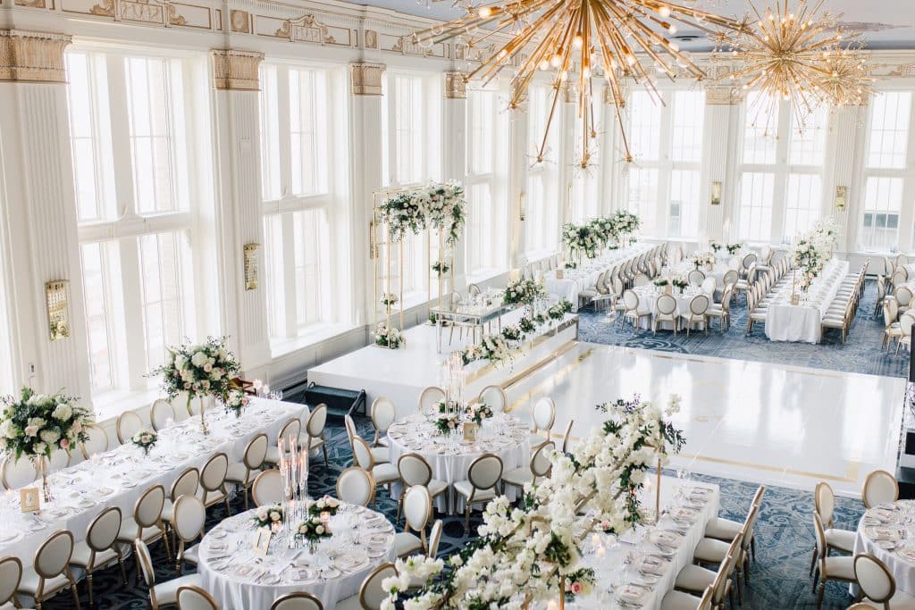 Luxurious white and gold wedding at Omni King Edward Hotel Crystal Ballroom, planned by Rebecca Chan Weddings & Events. rebeccachan.ca