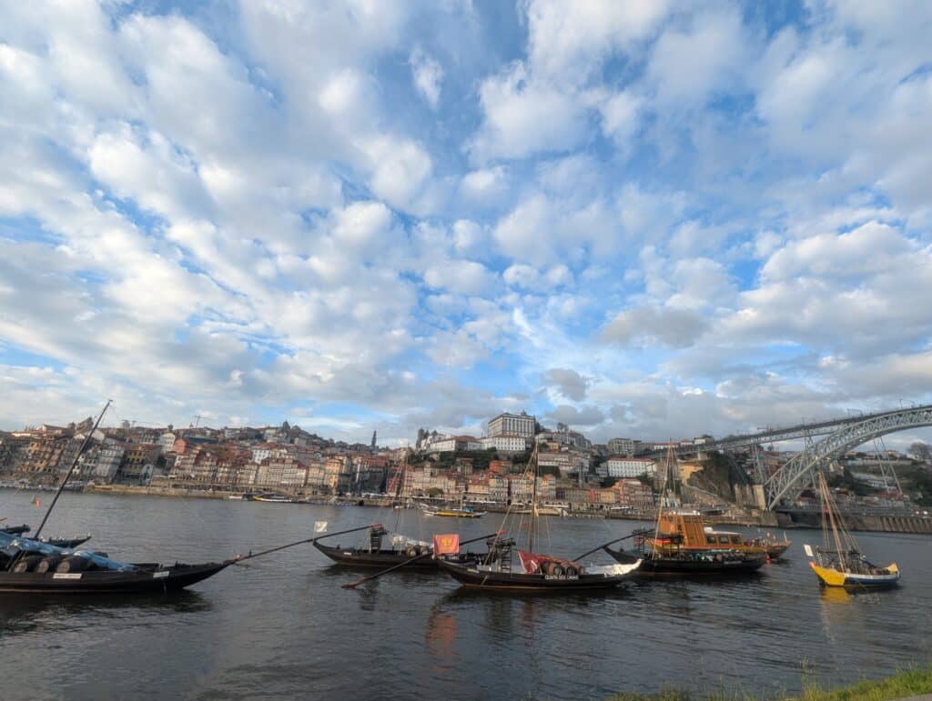 Porto Lisbon travel guide - Duoro River view