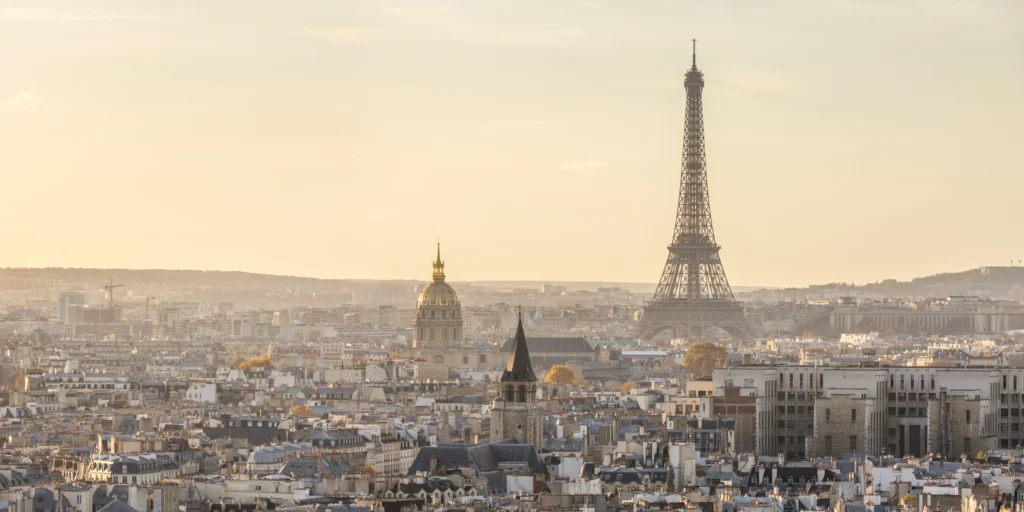Paris Travel Guide
